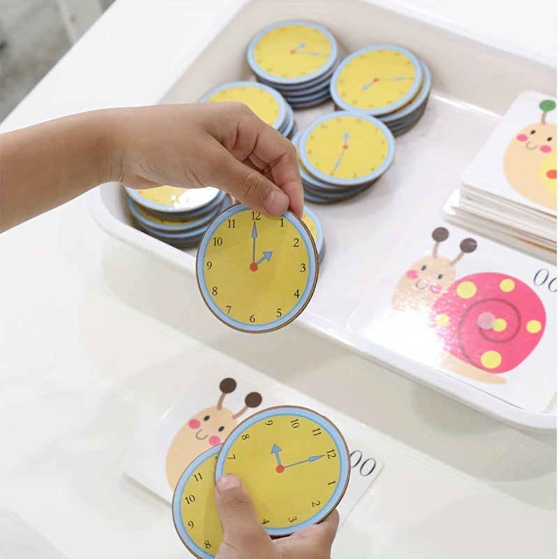 Enfant associant une horloge à une carte escargot pour apprendre l'heure.