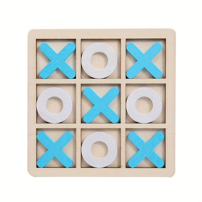 Jeu de morpion classique en bois naturel avec pièces colorées.